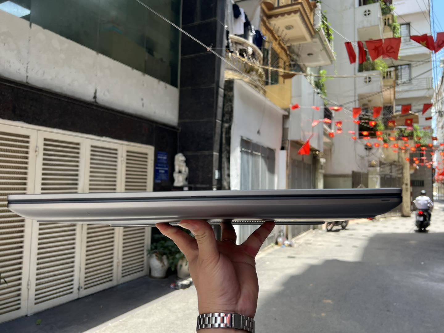 Dell Precision 7760 i7-11850H Ram 16GB SSD 512GB Màn 17.3″ IPS FullHD 1920×1080 VGA NVIDIA RTX A3000 6GB GDDR6 (6)